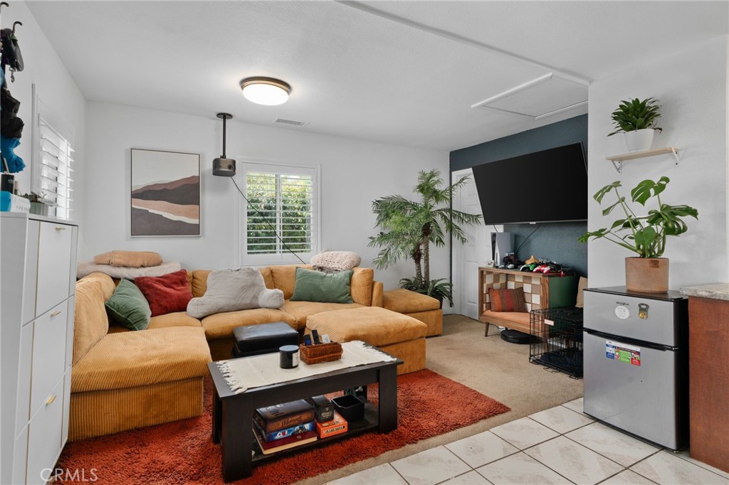 957 East George Street Banning, CA 92220 - Photo 7 of 44 Shows old tile flooring.