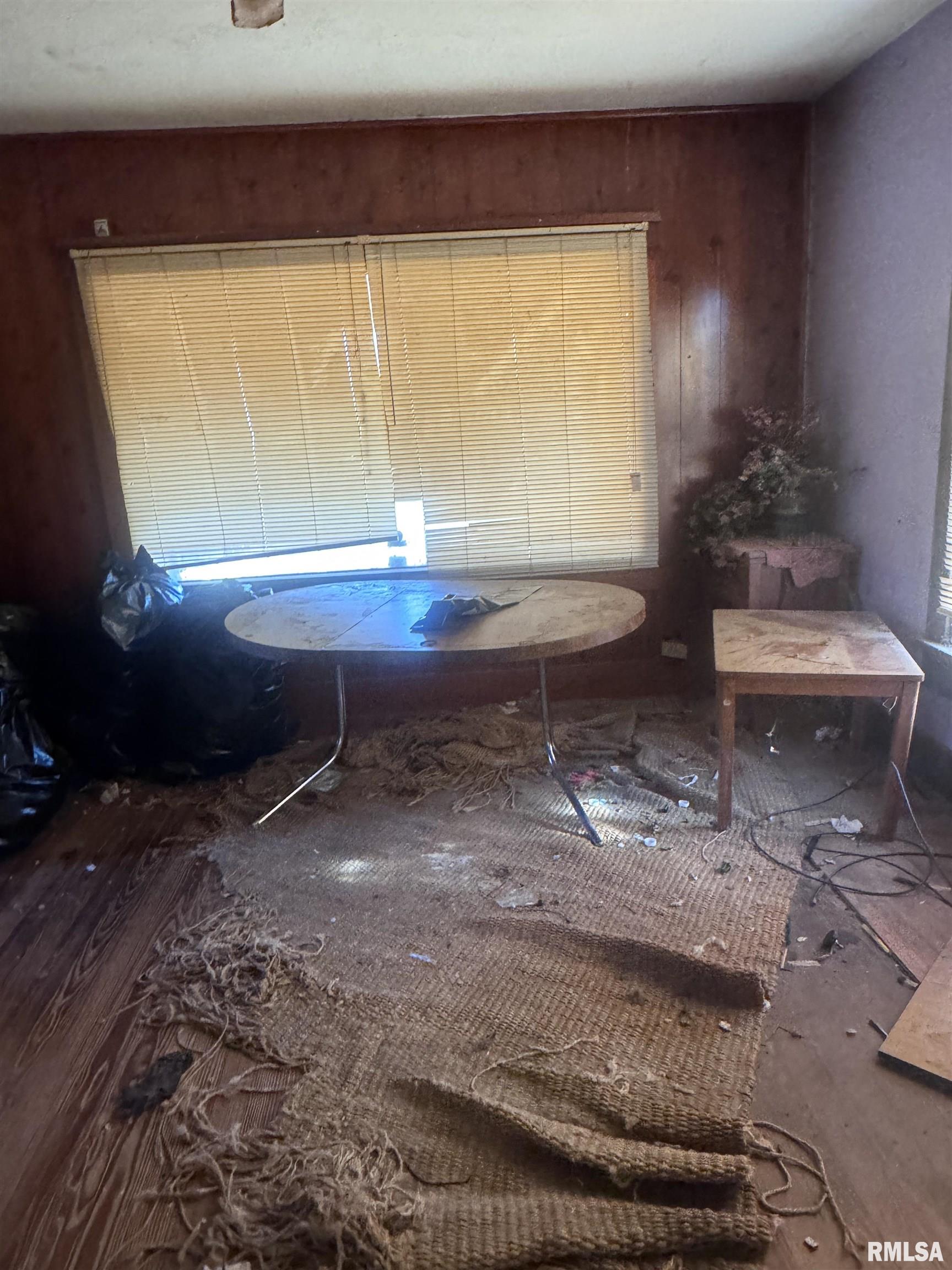 705 North Madison Street Macomb, IL 61455 - Photo 3 of 15