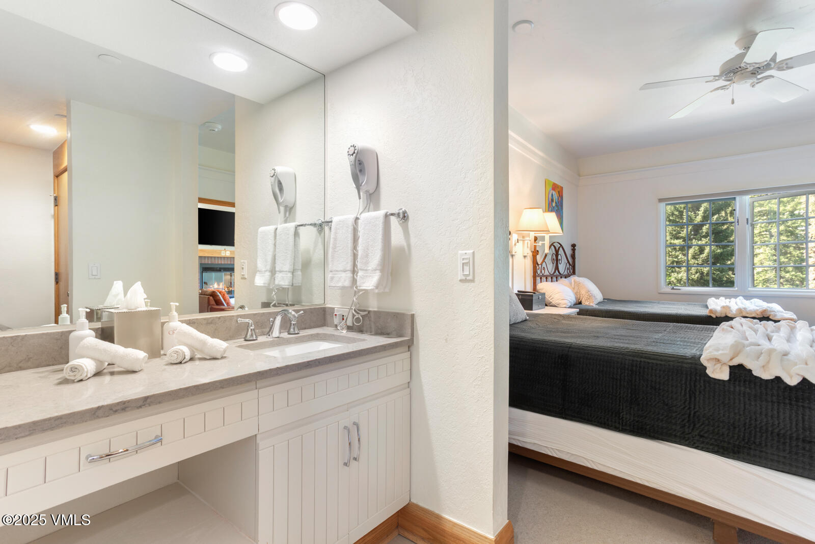 120 Offerson Road, Unit 2320 Beaver Creek, CO 81620 - Photo 24 of 45 GUEST ROOM EN-SUITE BATH