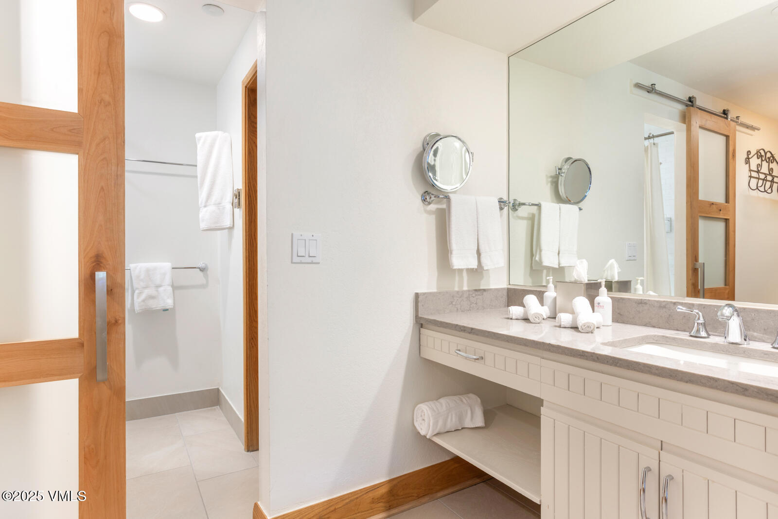 120 Offerson Road, Unit 2320 Beaver Creek, CO 81620 - Photo 26 of 45 GUEST BATHROOM EN-SUITE