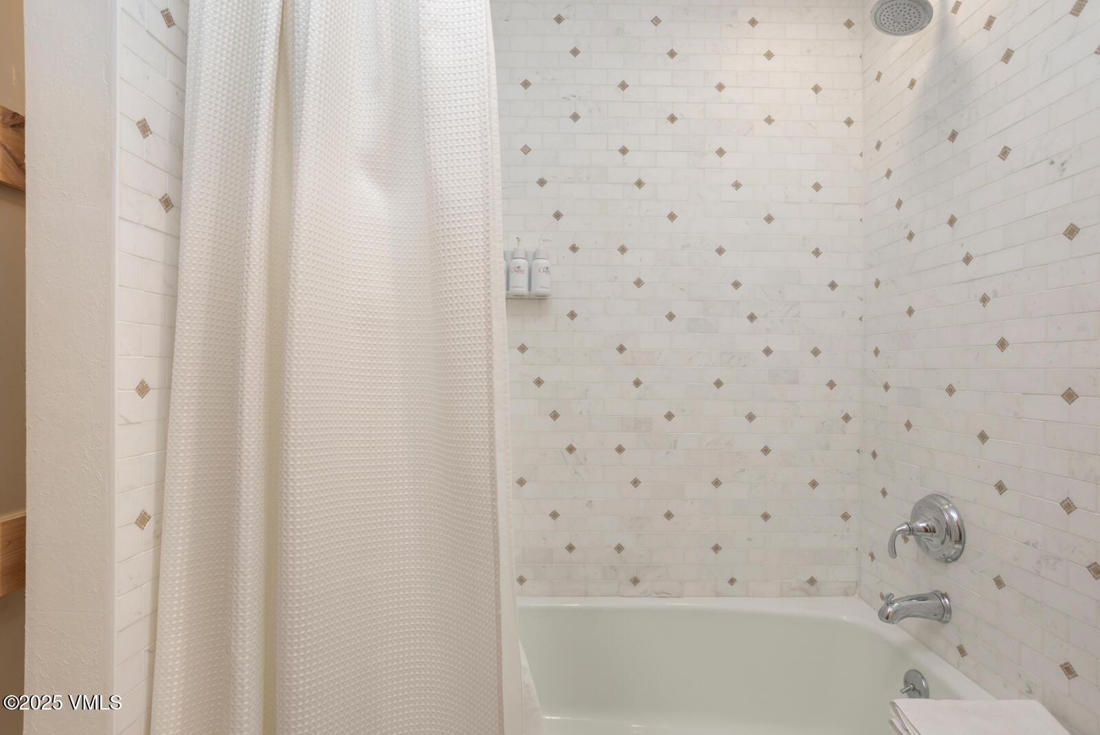 120 Offerson Road, Unit 2320 Beaver Creek, CO 81620 - Photo 27 of 45 GUEST BATHROOM