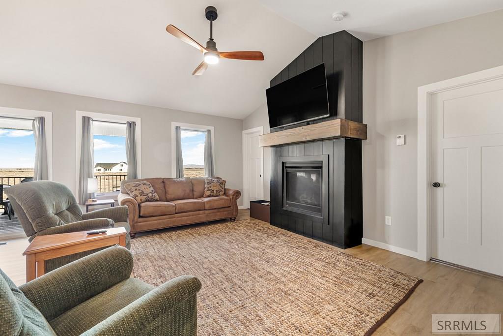 587 Springbrook Lane St. Anthony, ID 83445 - Photo 14 of 43 Family Room