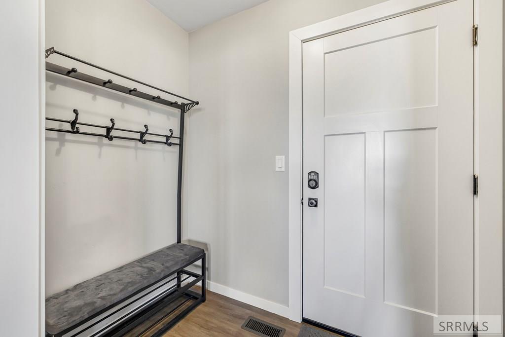 587 Springbrook Lane St. Anthony, ID 83445 - Photo 25 of 43 Entry from garage