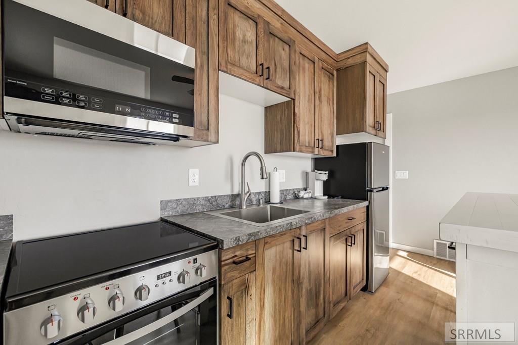 587 Springbrook Lane St. Anthony, ID 83445 - Photo 30 of 43 ADU kitchen