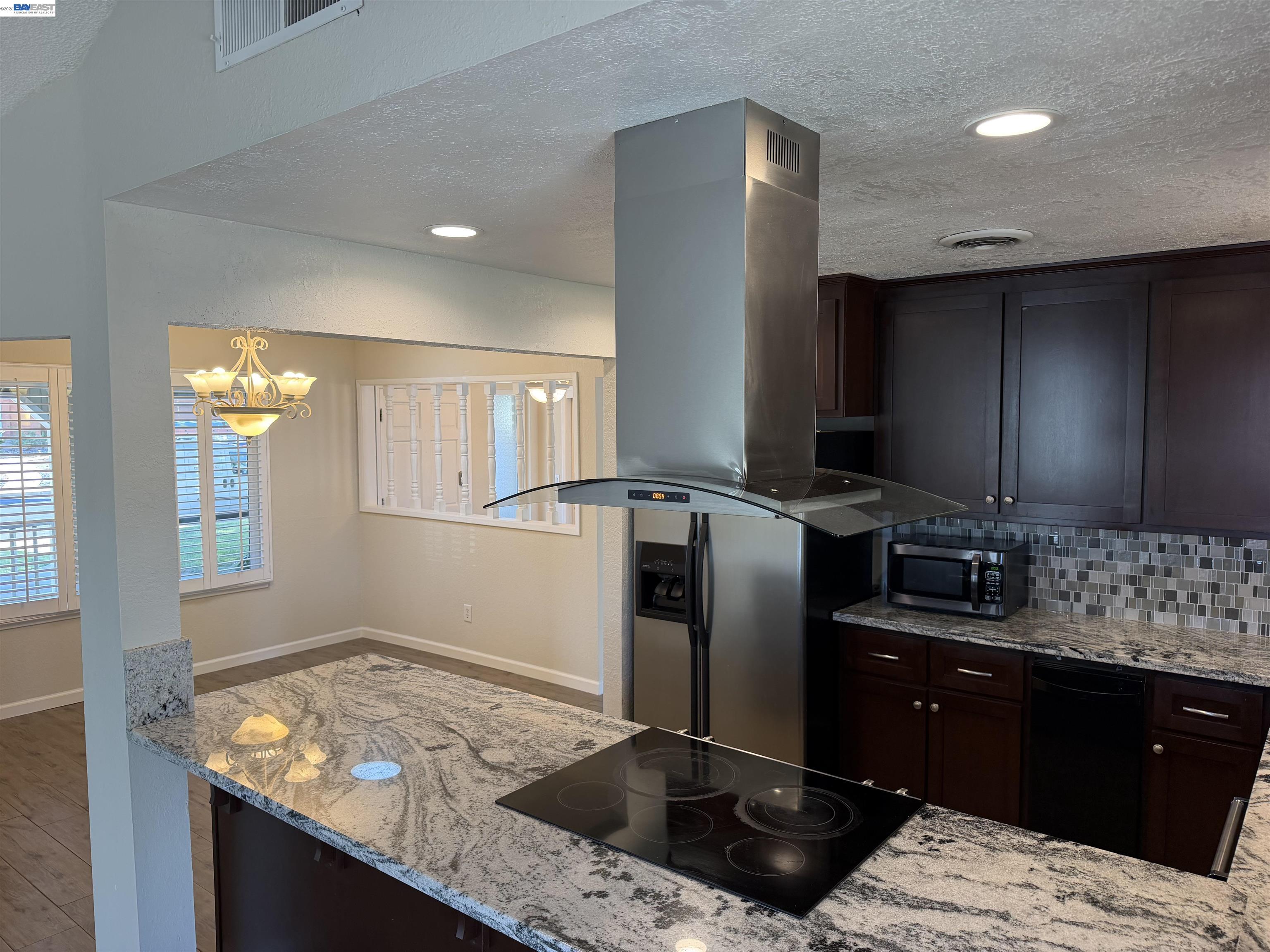 1004 Stonum Road Modesto, CA 95351 - Photo 7 of 29 Gallery Image 7