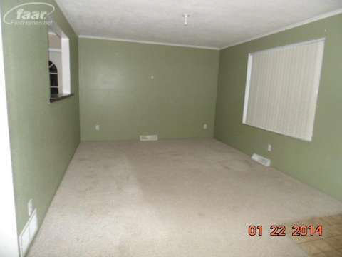 10168 West Mount Morris Road Flushing, MI 48433 - Photo 3 of 9 20391852-2.JPG