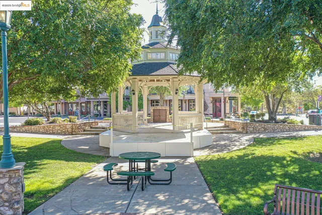 $429,000 | 350 Town Square Road, Copperopolis, CA 95228