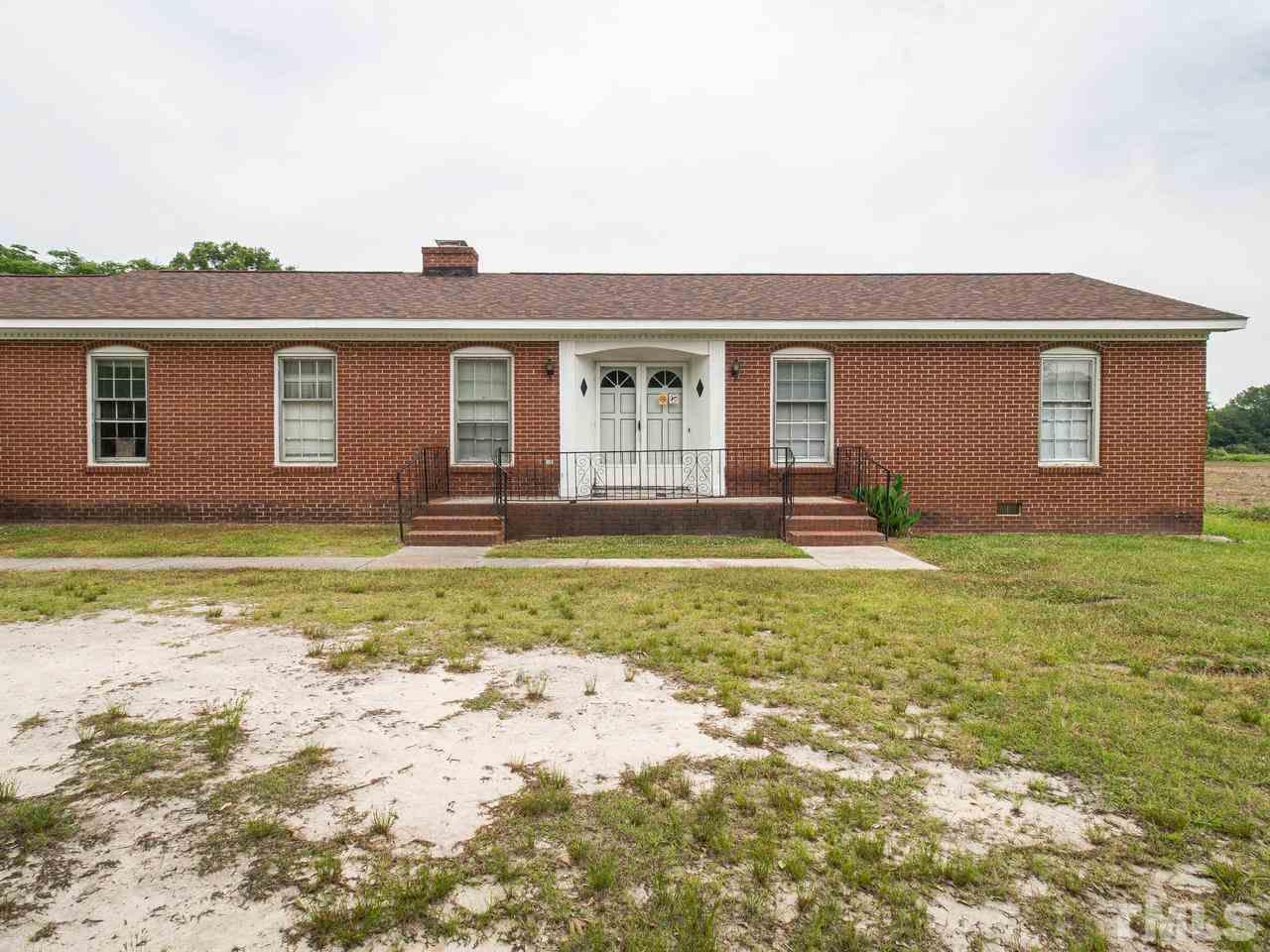 305 Myrtle Road Selma, NC 27576 - Photo 2 of 23 Gallery Image 2