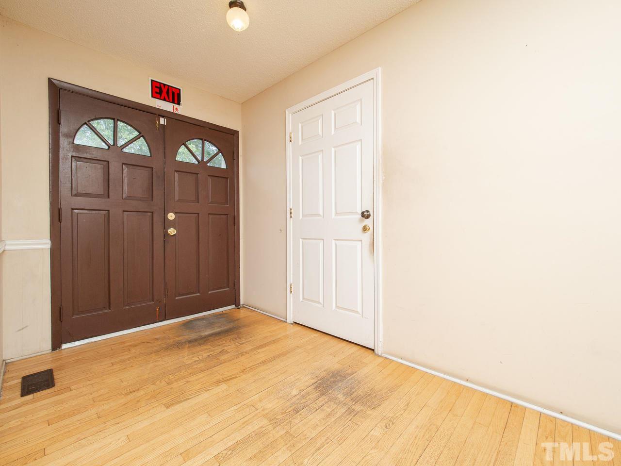 305 Myrtle Road Selma, NC 27576 - Photo 3 of 23 Gallery Image 3