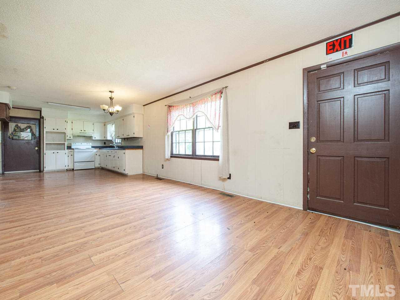 305 Myrtle Road Selma, NC 27576 - Photo 4 of 23 Gallery Image 4