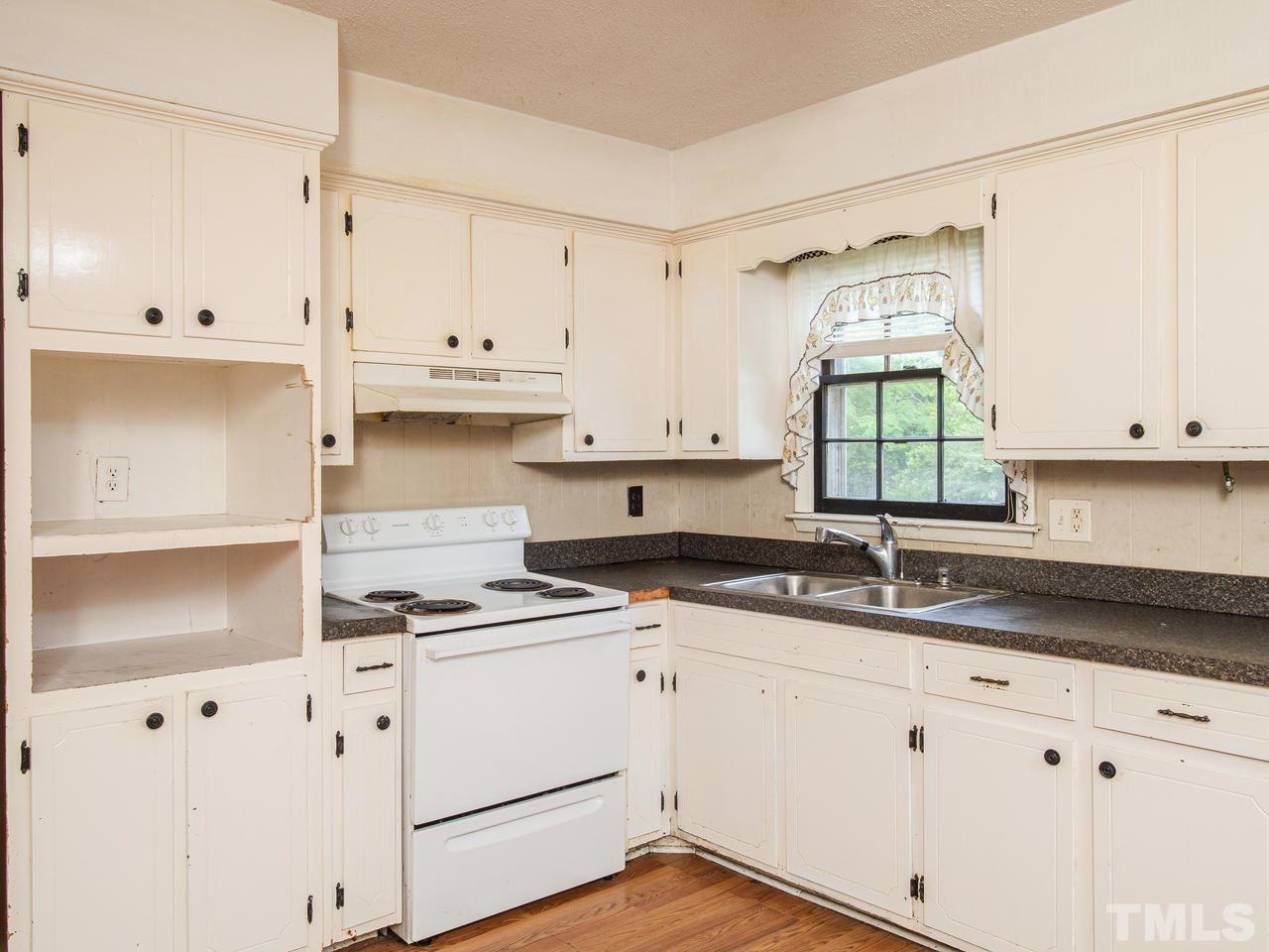 305 Myrtle Road Selma, NC 27576 - Photo 7 of 23 Gallery Image 7