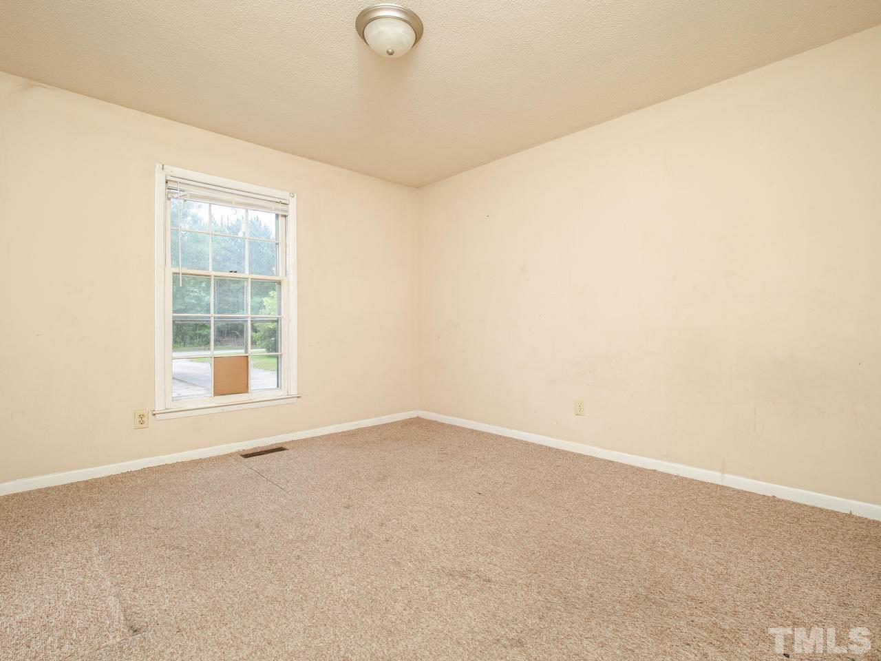 305 Myrtle Road Selma, NC 27576 - Photo 9 of 23 Gallery Image 9