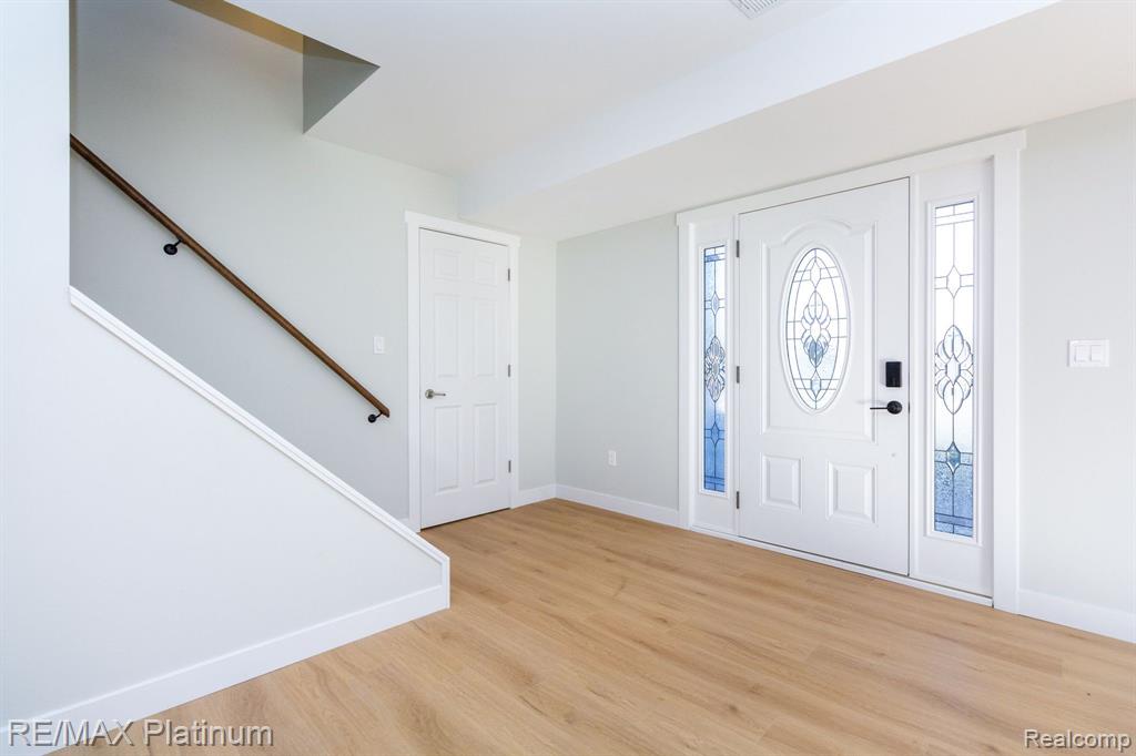 14875 Holmes Road Gregory, MI 48137 - Photo 5 of 73
