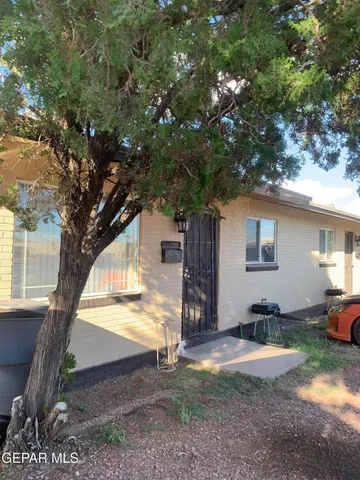 $395,000 | 423 North Carolina Drive, El Paso, TX 79915