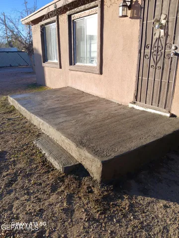 $395,000 | 423 North Carolina Drive, El Paso, TX 79915