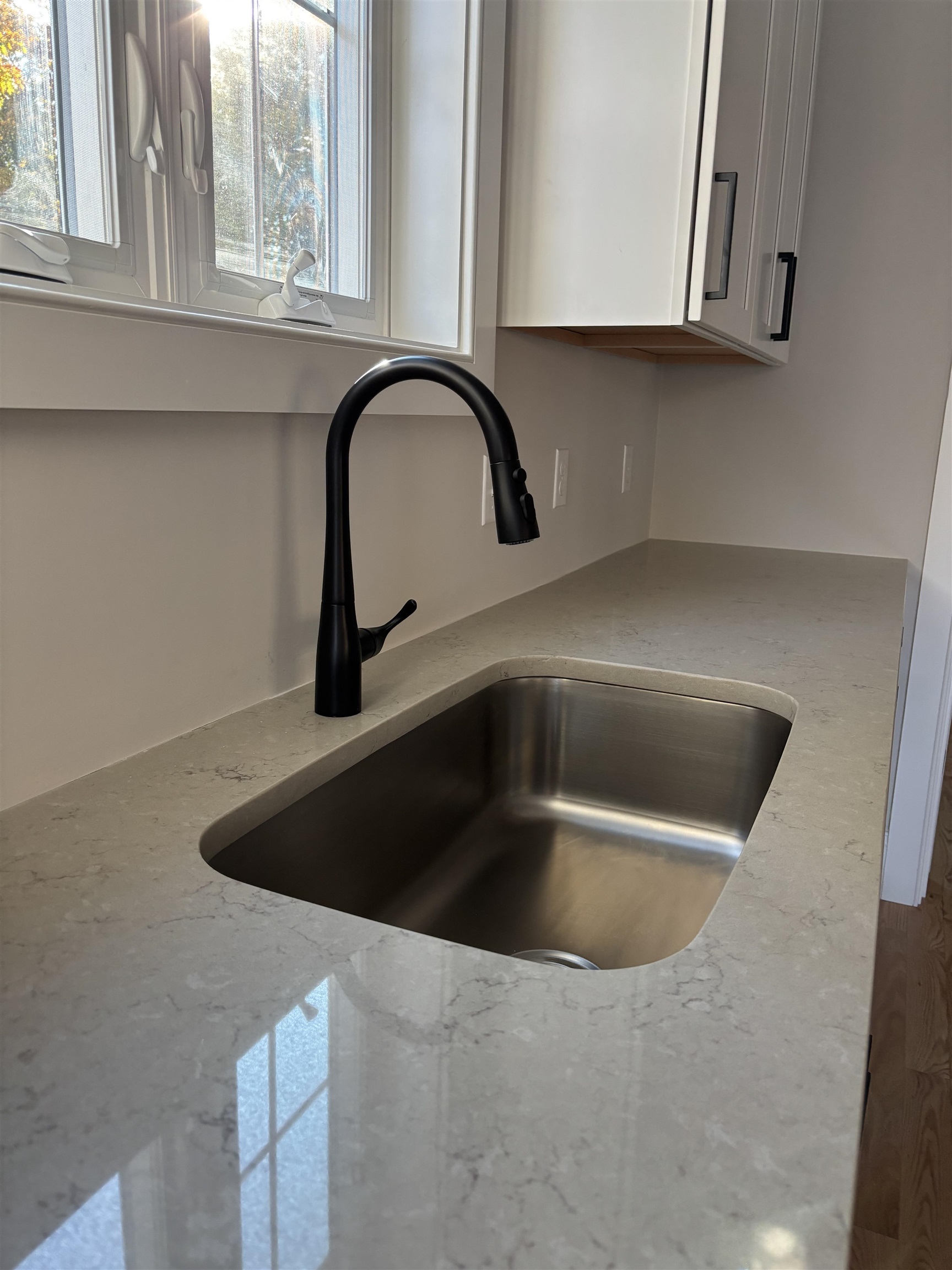 113 Concord Street Nashua, NH 03064 - Photo 14 of 45