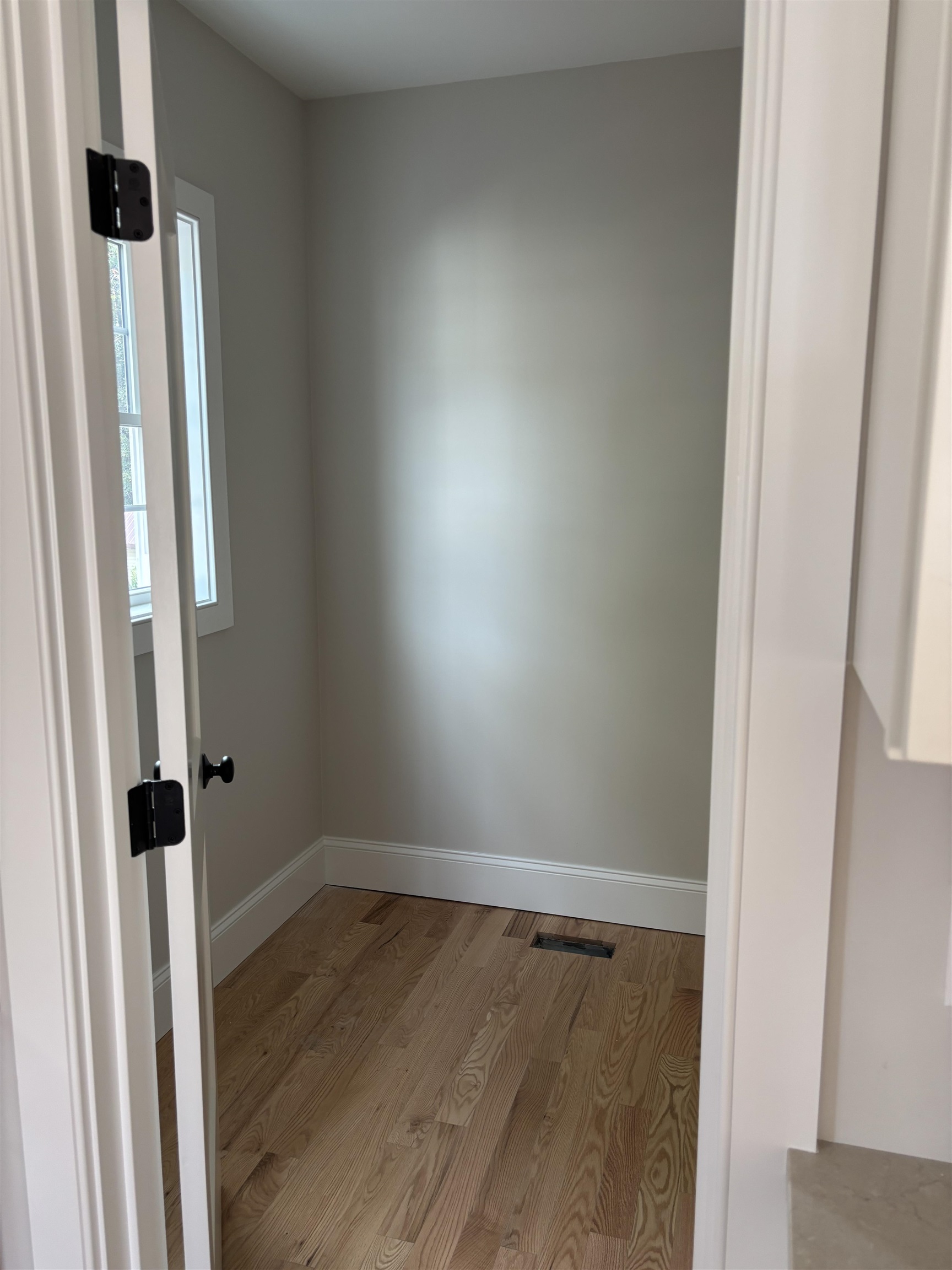 113 Concord Street Nashua, NH 03064 - Photo 17 of 45