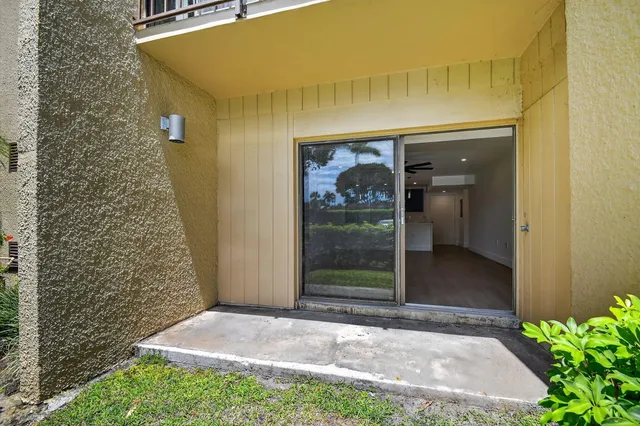 $188,000 | 4661 Fountains Drive South, Unit 112, Lake Worth, FL 33467