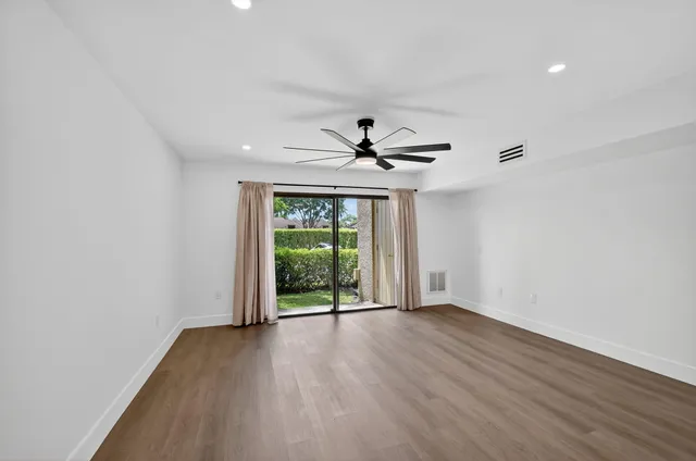 $188,000 | 4661 Fountains Drive South, Unit 112, Lake Worth, FL 33467