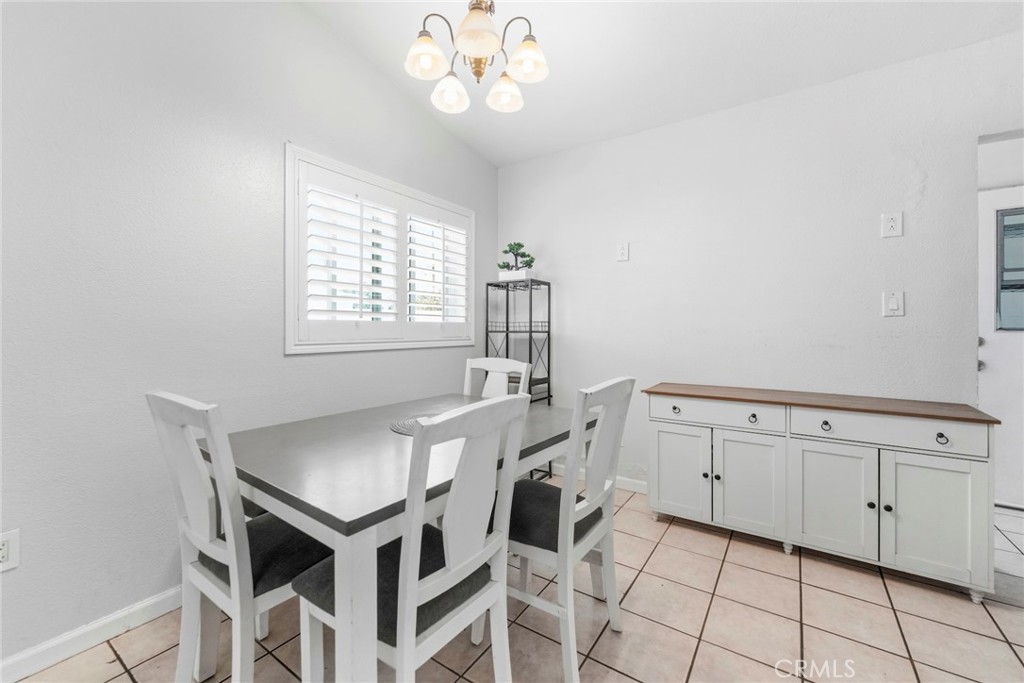 10363 Wagner Way Riverside, CA 92505 - Photo 7 of 26