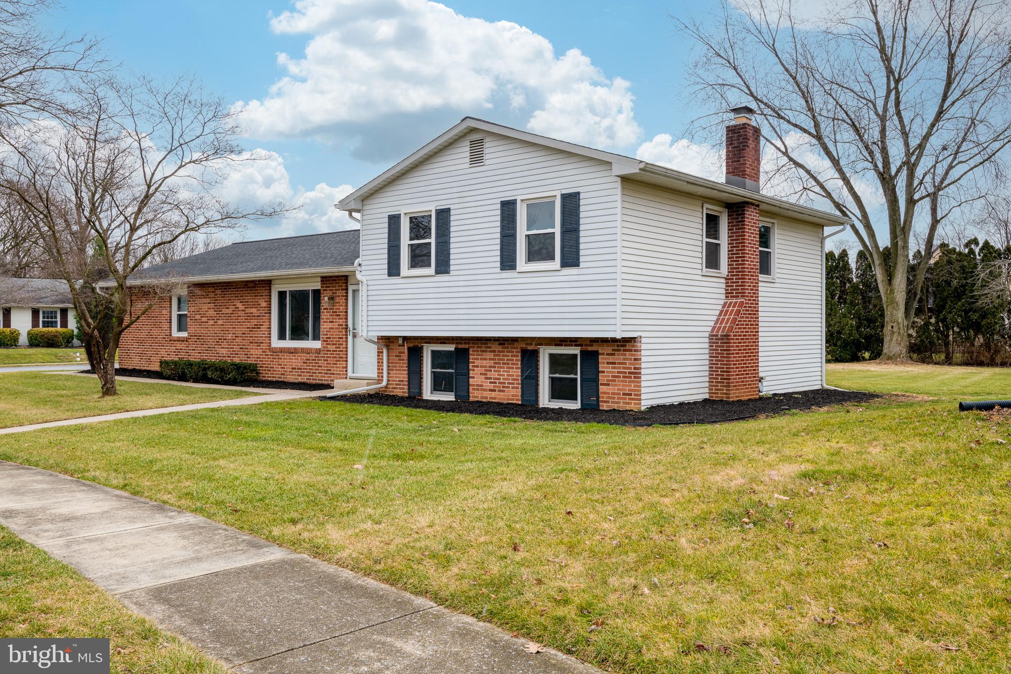 466 Haverhill Road Lancaster, PA 17601 - Photo 2 of 30 Gallery Image 2
