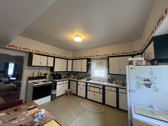 537 South Main Street Fall River, WI 53932 - Photo 15 of 36