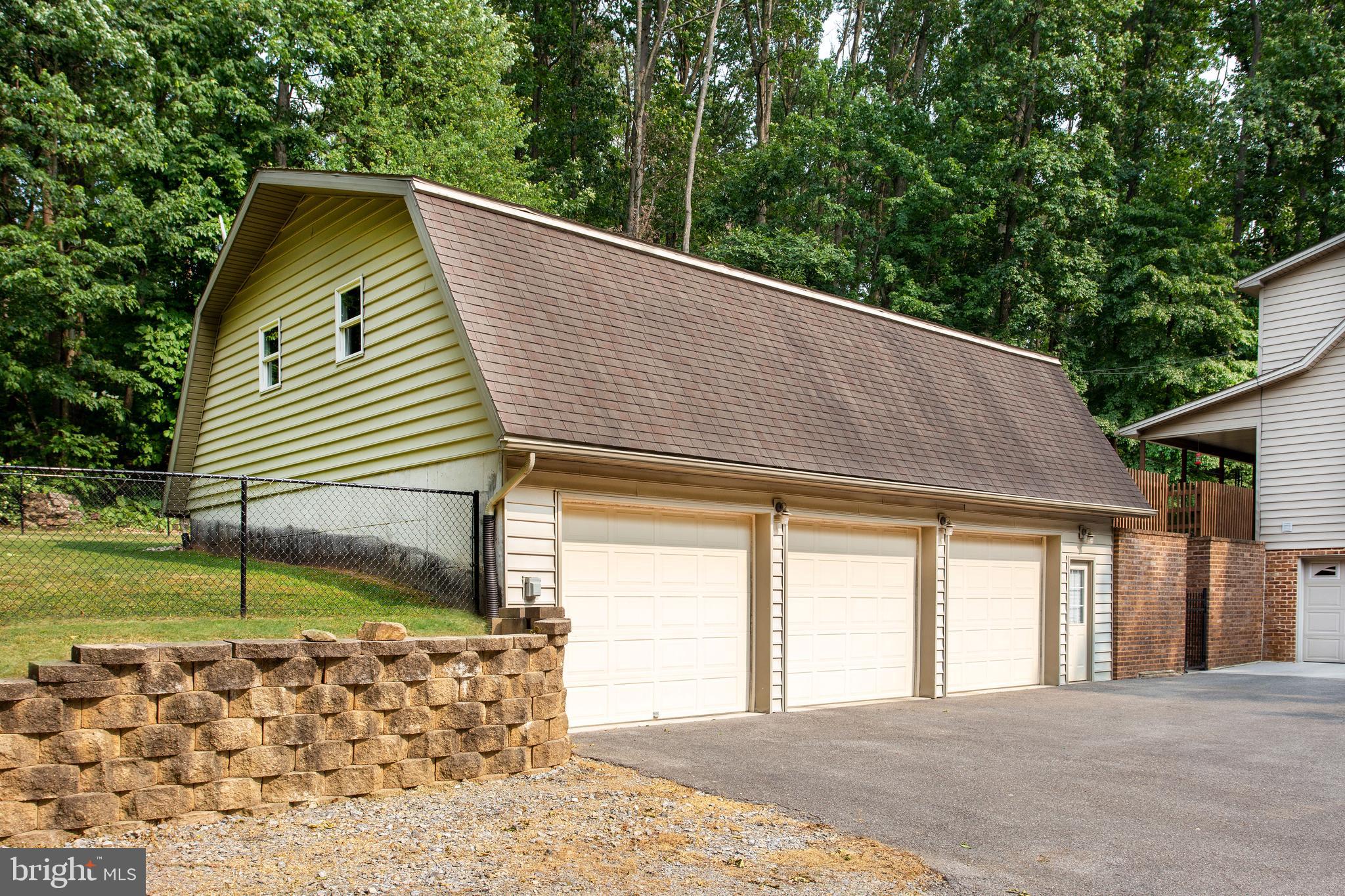 357 Lake Road Spring Grove, PA 17362 - Photo 2 of 35 a backyard of a house