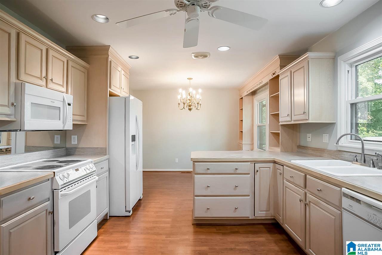 2344 Crossgate Trail Birmingham, AL 35216 - Photo 3 of 41
