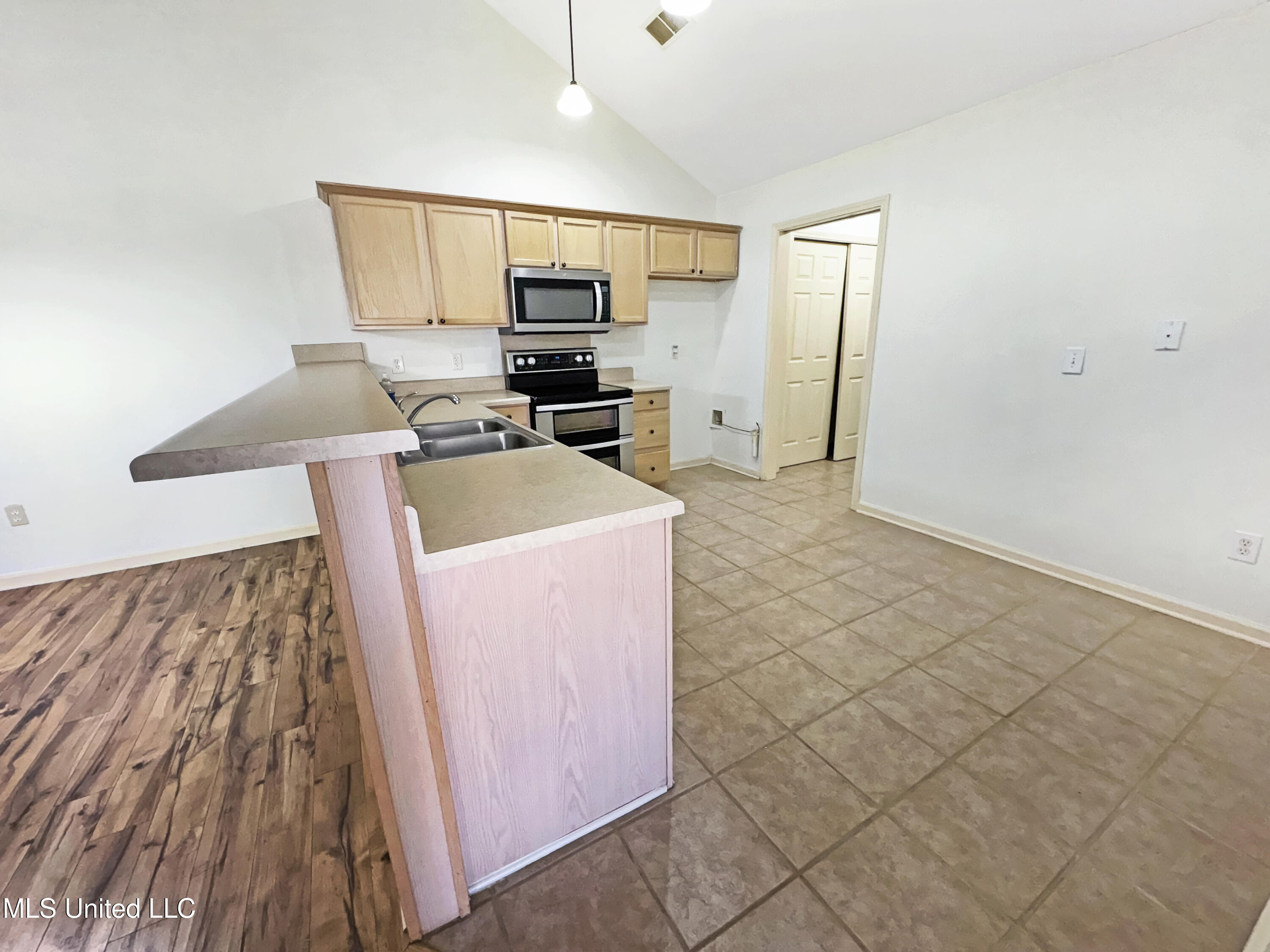 1202 Charmant Place Ridgeland, MS 39157 - Photo 6 of 15 IMG_8535