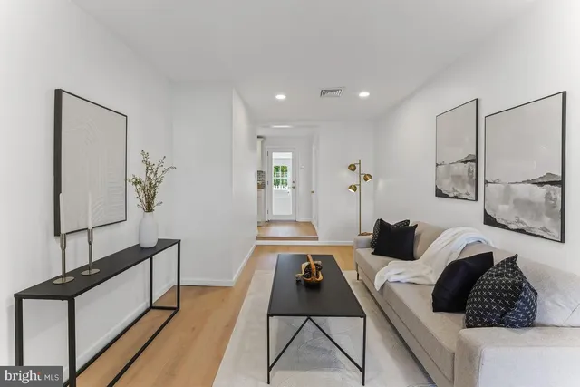 $699,000 | 14 Valley View Lane, Newtown Square, PA 19073