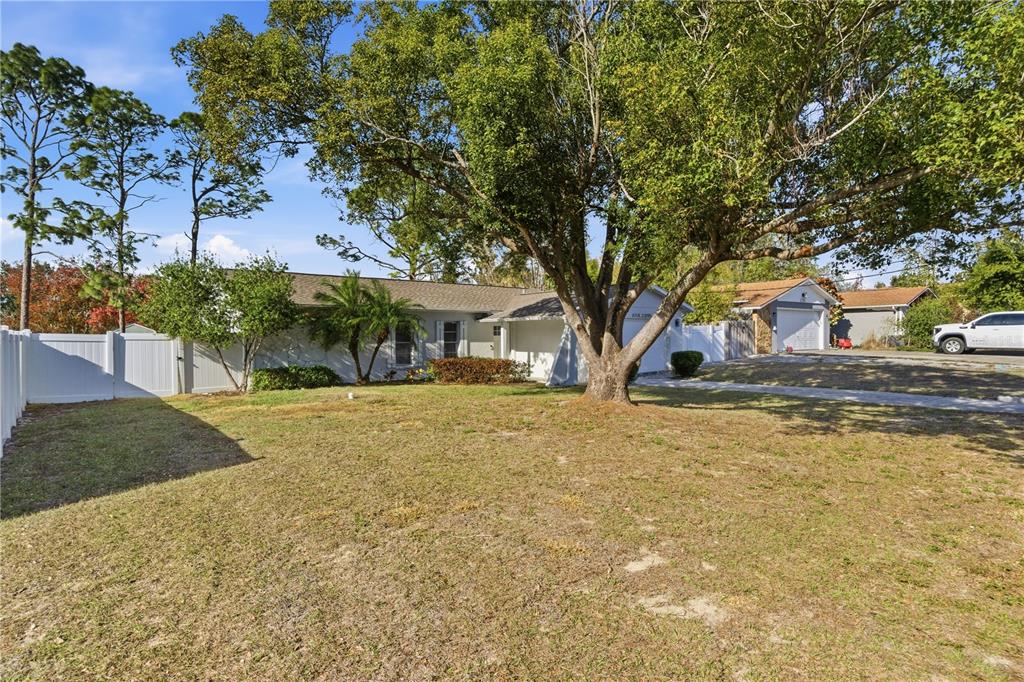 13295 Mitten Lane Spring Hill, FL 34609 - Photo 4 of 40