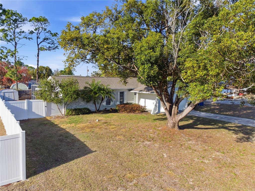 13295 Mitten Lane Spring Hill, FL 34609 - Photo 10 of 40