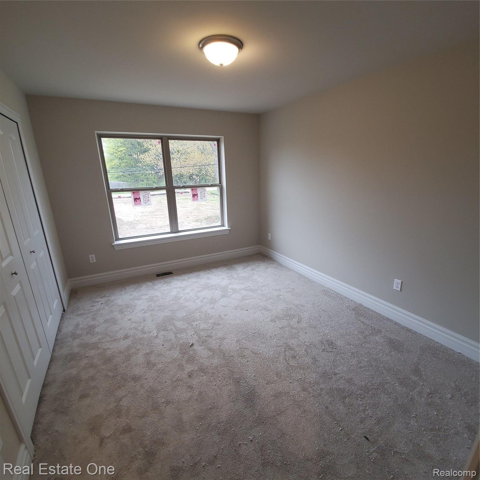 3119 Bathurst Avenue Rochester, MI 48309 - Photo 19 of 19 20210428_102423.jpg