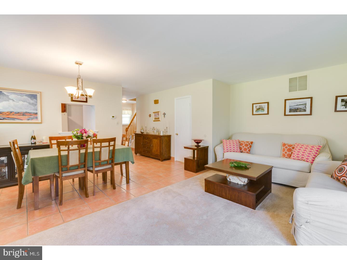 6 Pebble Road East Windsor, NJ 08520 - Photo 5 of 25 Great Room