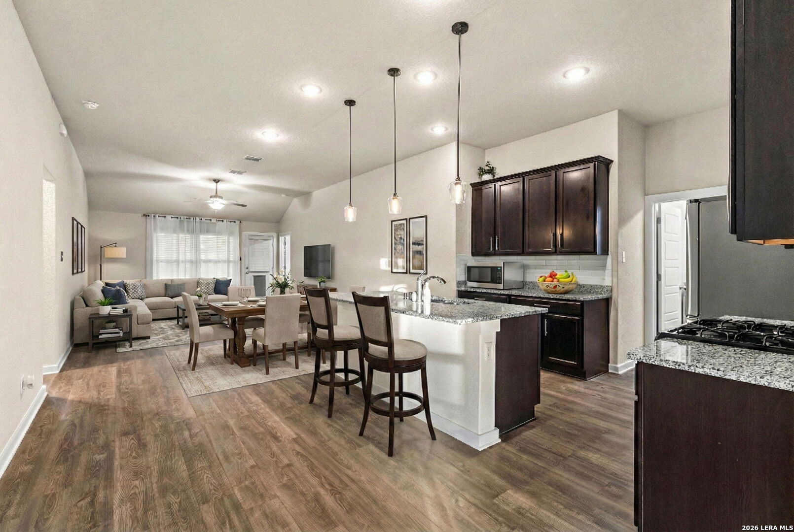 10759 Francisco Way Converse, TX 78109 - Photo 7 of 31