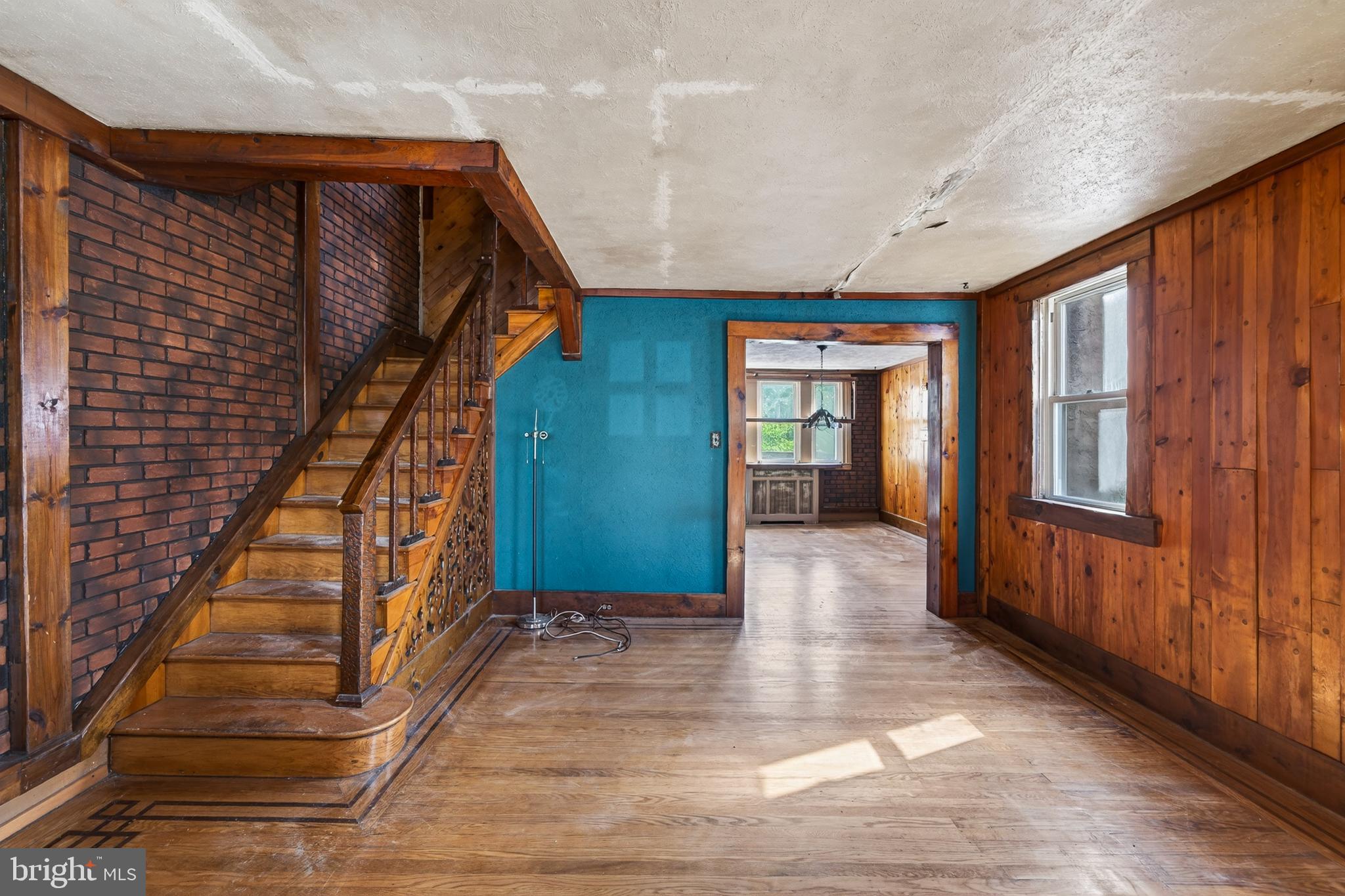 7737 Parkview Road Upper Darby, PA 19082 - Photo 7 of 35