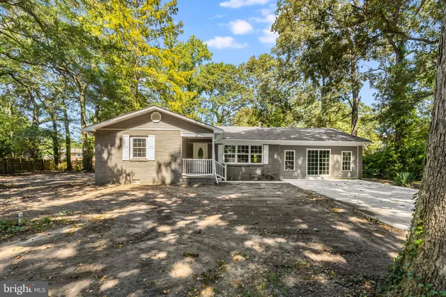 $400,000 | 24208 Beaver Dam Drive, Seaford, DE 19973