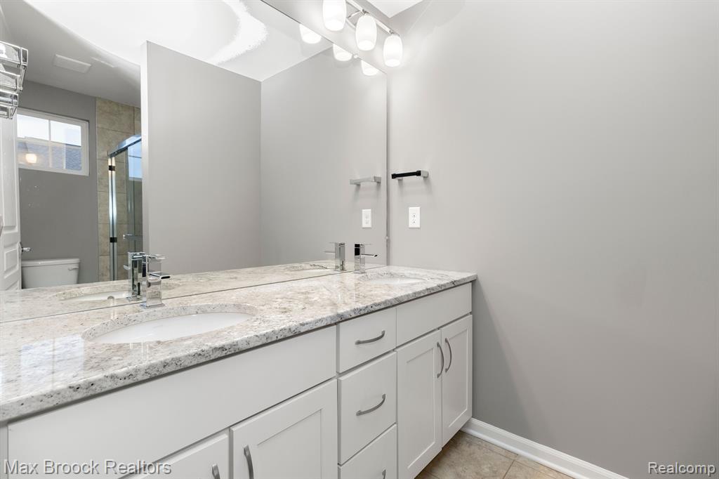 2944 Glenbar Circle, Unit 85 Rochester, MI 48307 - Photo 32 of 45 Gallery Image 32