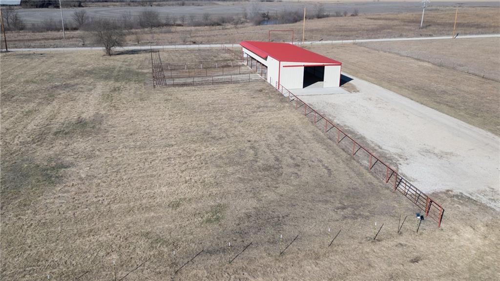 7406 Southwest Docking Road Auburn, KS 66402 - Photo 12 of 42