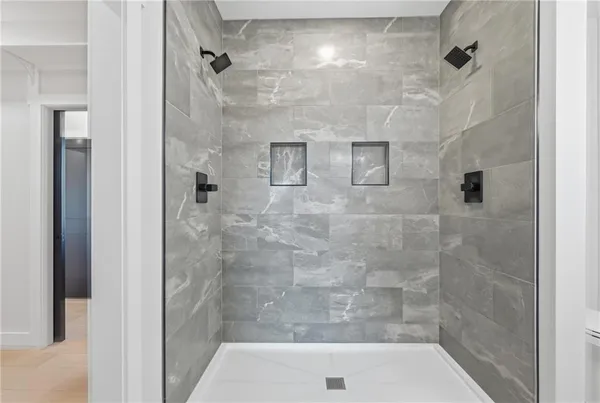 $699,999 | 7406 Southwest Docking Road, Auburn, KS 66402