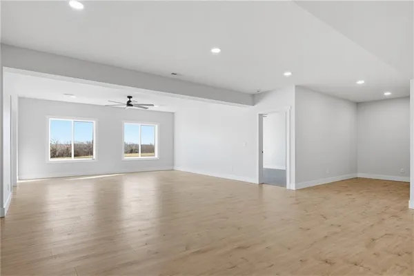 $699,999 | 7406 Southwest Docking Road, Auburn, KS 66402