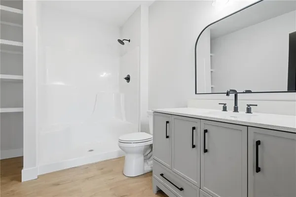 $699,999 | 7406 Southwest Docking Road, Auburn, KS 66402