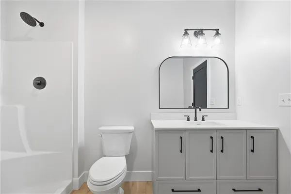 $699,999 | 7406 Southwest Docking Road, Auburn, KS 66402