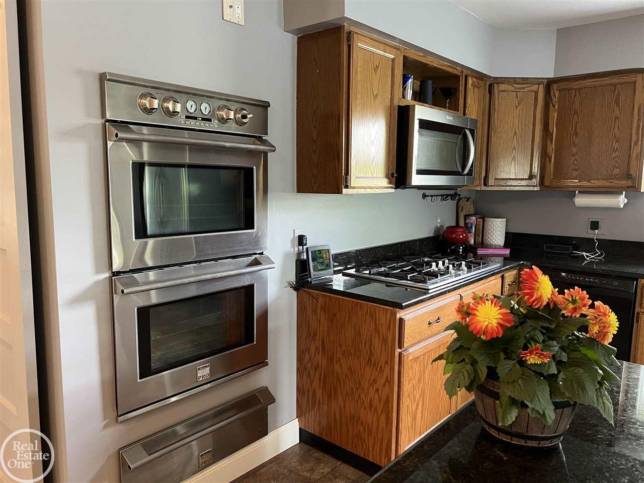 2629 Rubbins Road Howell, MI 48843 - Photo 27 of 63 50075302-26.JPG