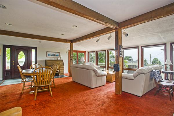 24 Casino Road Marblehead, MA 01945 - Photo 4 of 18