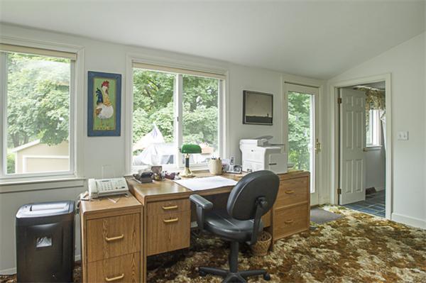 24 Casino Road Marblehead, MA 01945 - Photo 10 of 18