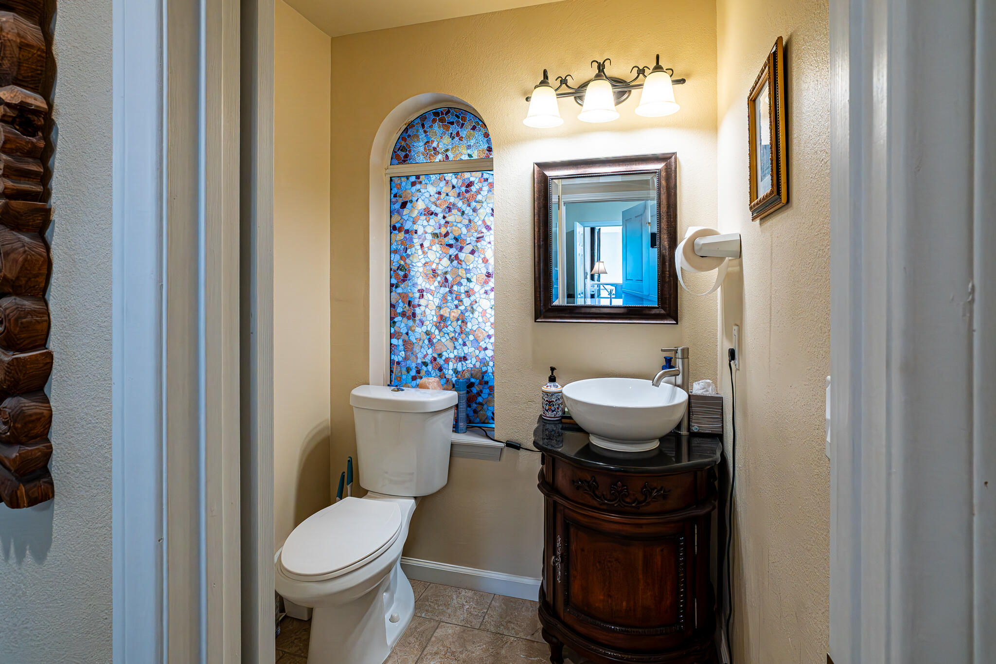 79815 Horseshoe Road La Quinta, CA 92253 - Photo 24 of 33 a bathroom with a sink and a toilet