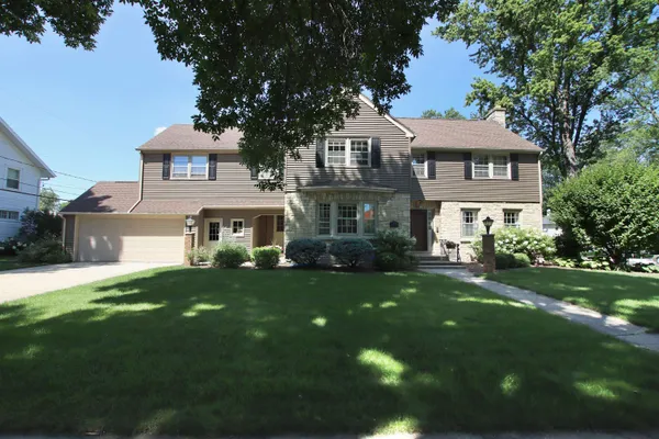 $459,900 | 128 Cottage Avenue, Fond du Lac, WI 54935