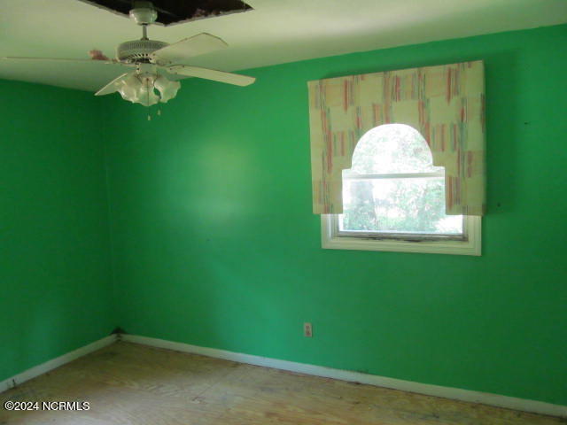 201 Stratford Road Havelock, NC 28532 - Photo 15 of 27 Bedroom 2 View 1