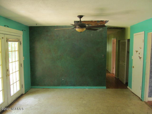 201 Stratford Road Havelock, NC 28532 - Photo 5 of 27 Dining Room View 2